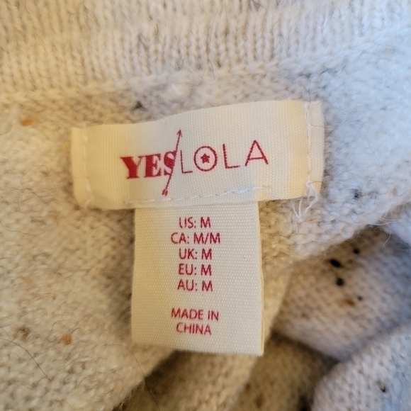 YES LOLA confetti turtleneck sweater.   Oversized, warm and snuggly.  Size is M - Picture 7 of 8